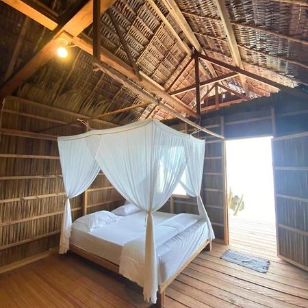 Mambetron Homestay Raja Ampat Pulau Mansuar Ngoại thất bức ảnh