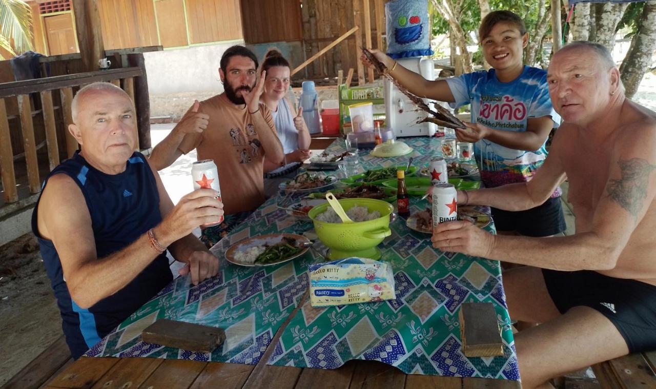 Mambetron Homestay Raja Ampat Pulau Mansuar Ngoại thất bức ảnh