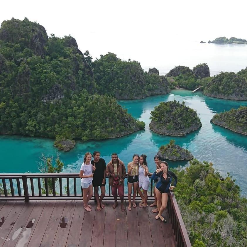 Mambetron Homestay Raja Ampat Pulau Mansuar Ngoại thất bức ảnh